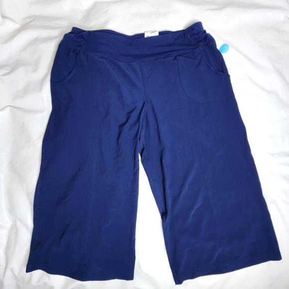 St John's Bay Active Women's Capri Pants Navy Blue Poly/Spandex Plus XXL NWT - Picture 5 of 11